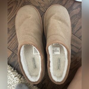 Ugg knockoff slippers never worn